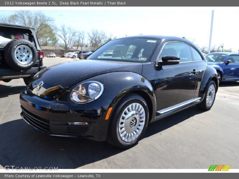 Deep Black Pearl Metallic / Titan Black 2013 Volkswagen Beetle 2.5L