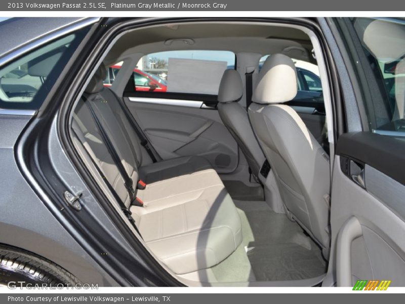 Platinum Gray Metallic / Moonrock Gray 2013 Volkswagen Passat 2.5L SE