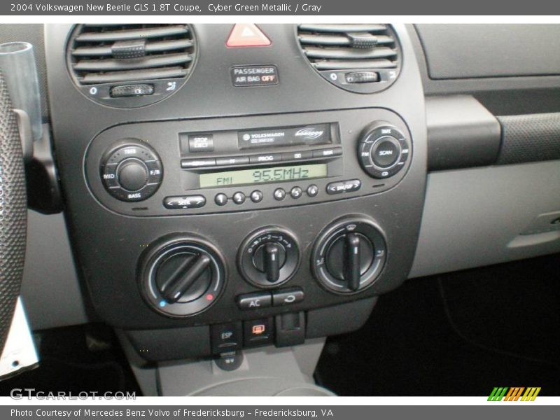 Cyber Green Metallic / Gray 2004 Volkswagen New Beetle GLS 1.8T Coupe