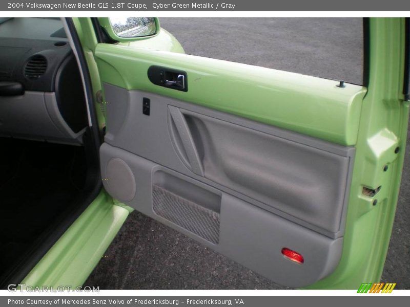 Cyber Green Metallic / Gray 2004 Volkswagen New Beetle GLS 1.8T Coupe