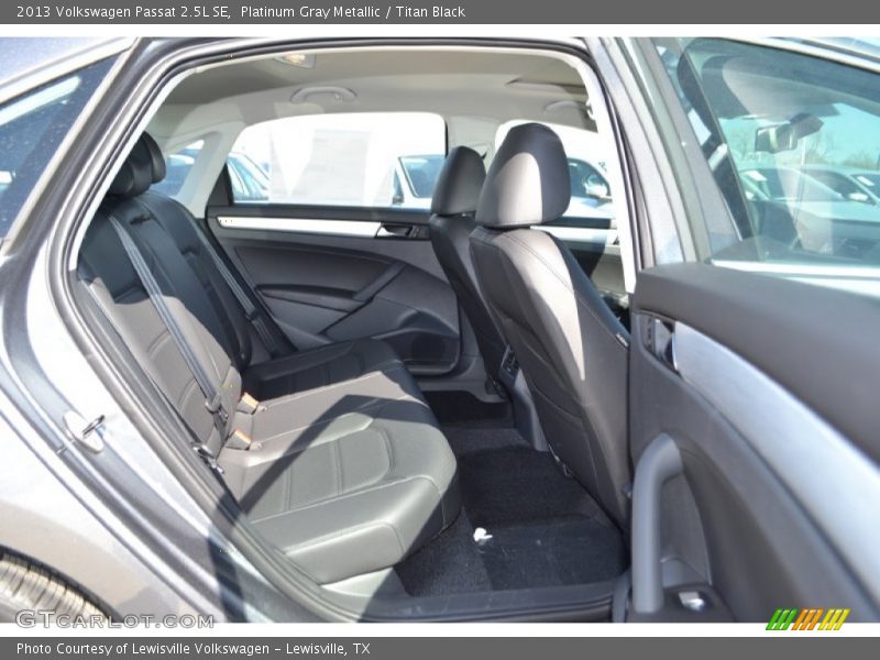 Platinum Gray Metallic / Titan Black 2013 Volkswagen Passat 2.5L SE