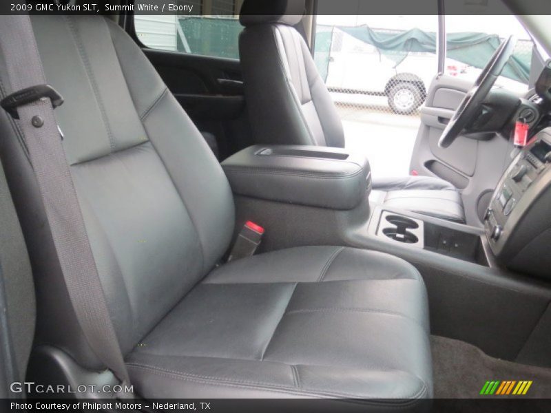 Front Seat of 2009 Yukon SLT