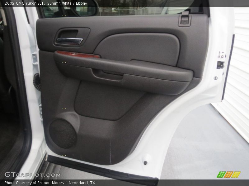 Door Panel of 2009 Yukon SLT