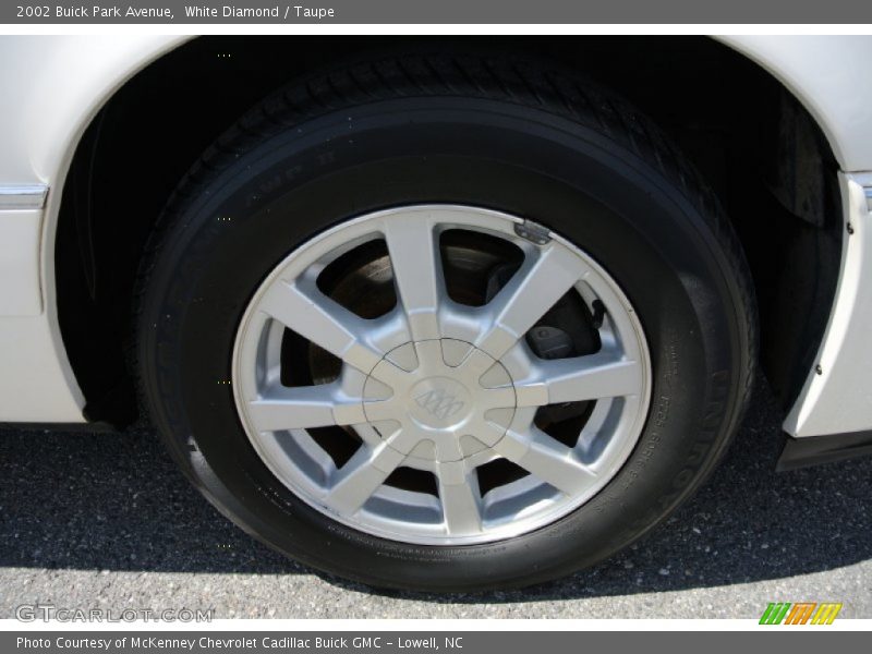 White Diamond / Taupe 2002 Buick Park Avenue