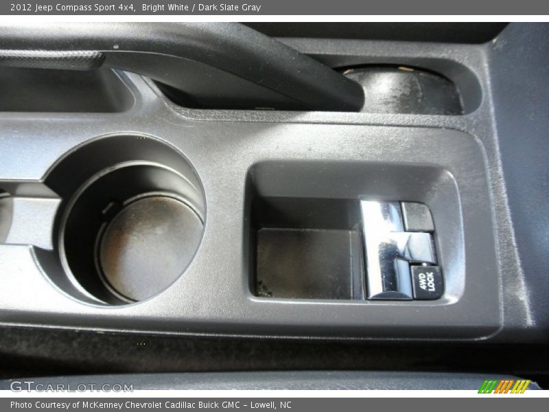 Bright White / Dark Slate Gray 2012 Jeep Compass Sport 4x4