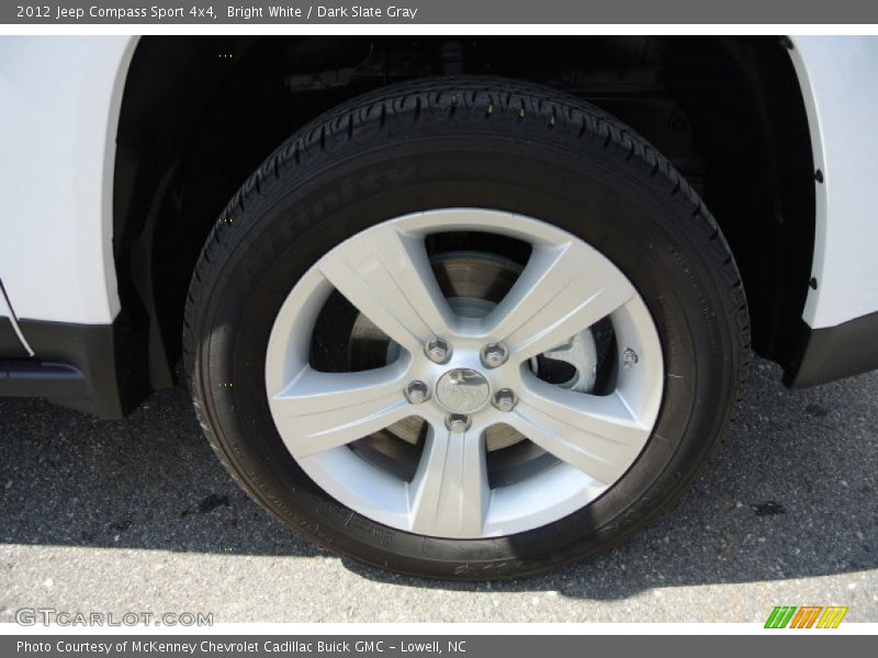 Bright White / Dark Slate Gray 2012 Jeep Compass Sport 4x4