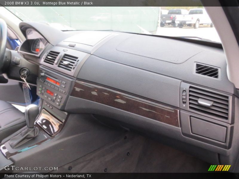 Dashboard of 2008 X3 3.0si