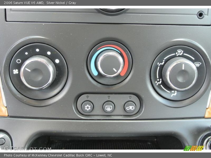 Silver Nickel / Gray 2006 Saturn VUE V6 AWD