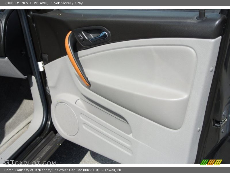 Silver Nickel / Gray 2006 Saturn VUE V6 AWD