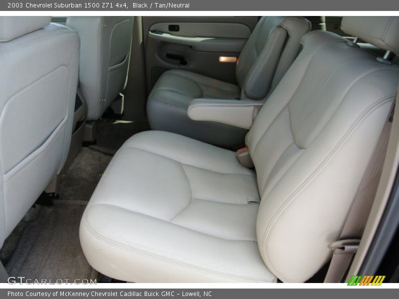 Black / Tan/Neutral 2003 Chevrolet Suburban 1500 Z71 4x4
