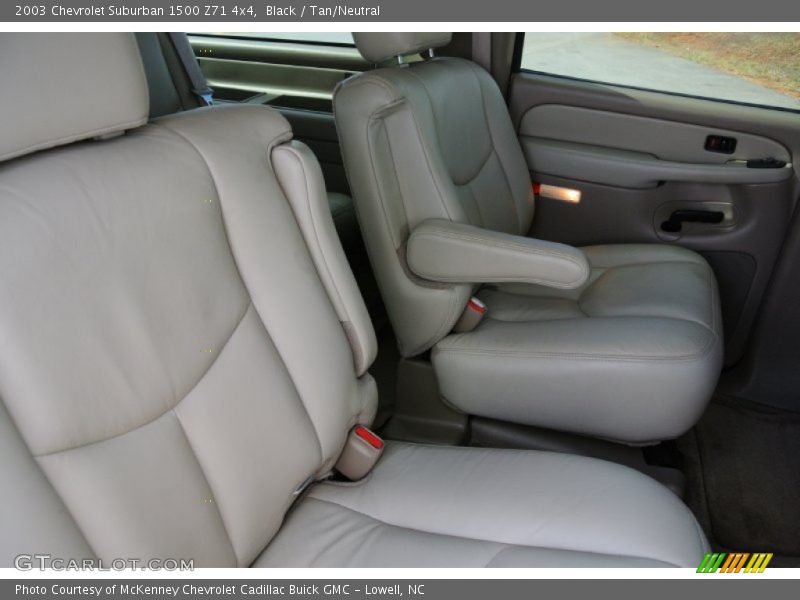 Black / Tan/Neutral 2003 Chevrolet Suburban 1500 Z71 4x4