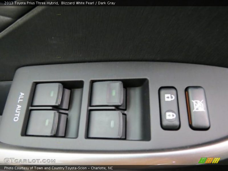 Blizzard White Pearl / Dark Gray 2013 Toyota Prius Three Hybrid