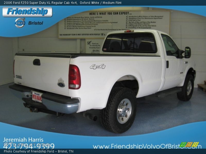Oxford White / Medium Flint 2006 Ford F250 Super Duty XL Regular Cab 4x4