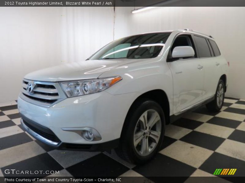 Blizzard White Pearl / Ash 2012 Toyota Highlander Limited