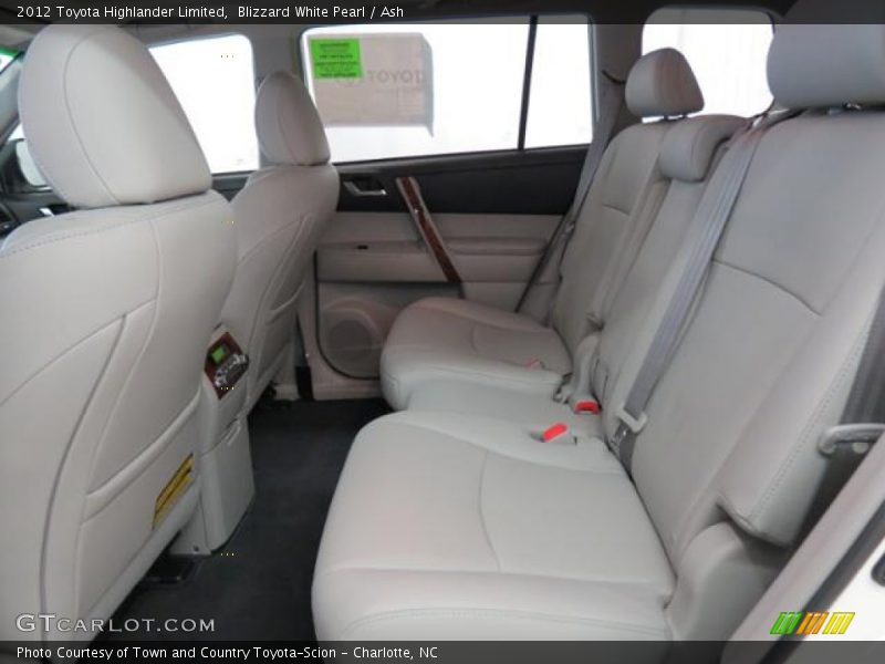 Blizzard White Pearl / Ash 2012 Toyota Highlander Limited