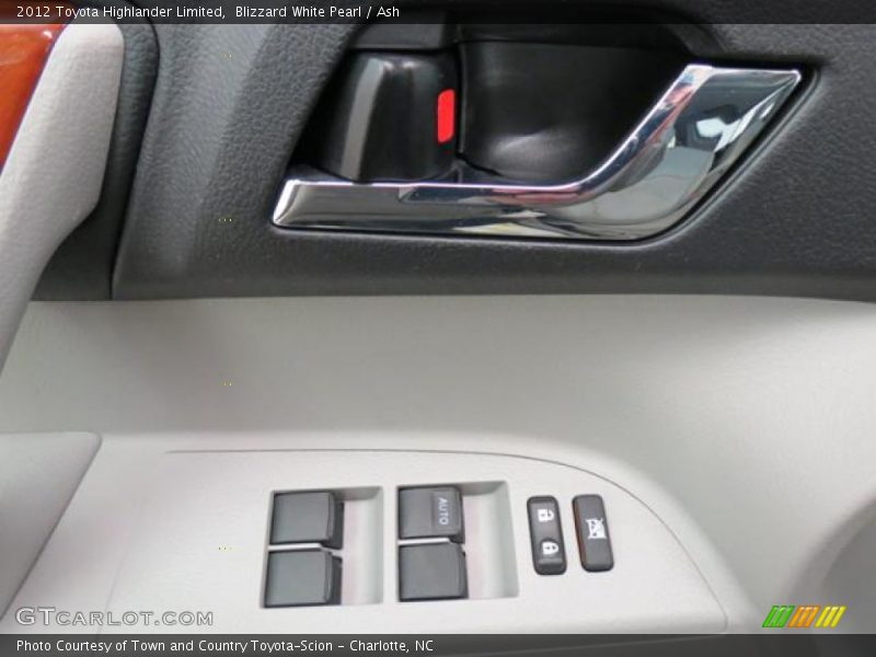 Blizzard White Pearl / Ash 2012 Toyota Highlander Limited