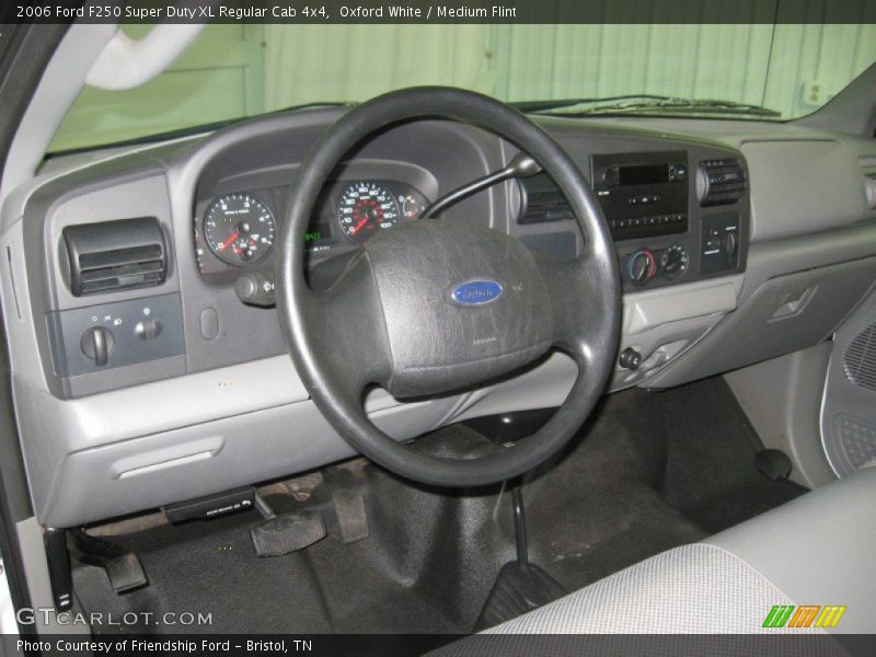 Dashboard of 2006 F250 Super Duty XL Regular Cab 4x4