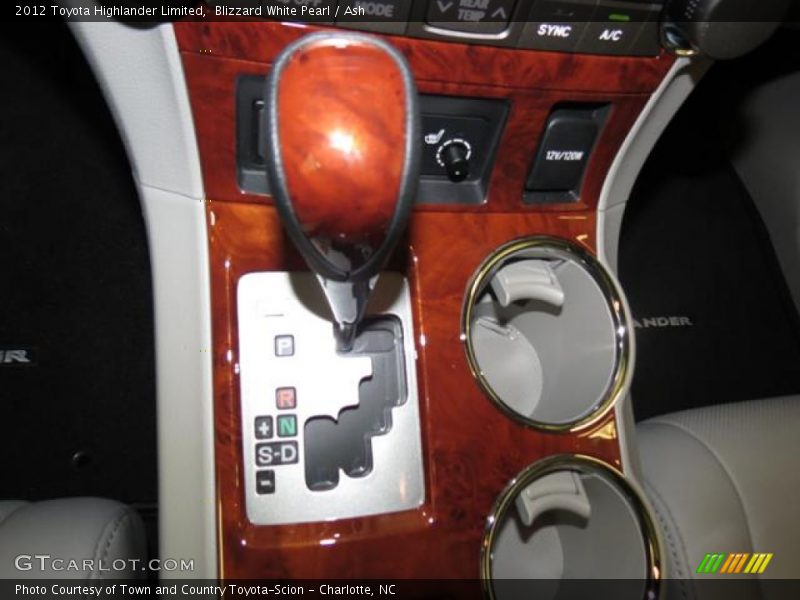 Blizzard White Pearl / Ash 2012 Toyota Highlander Limited