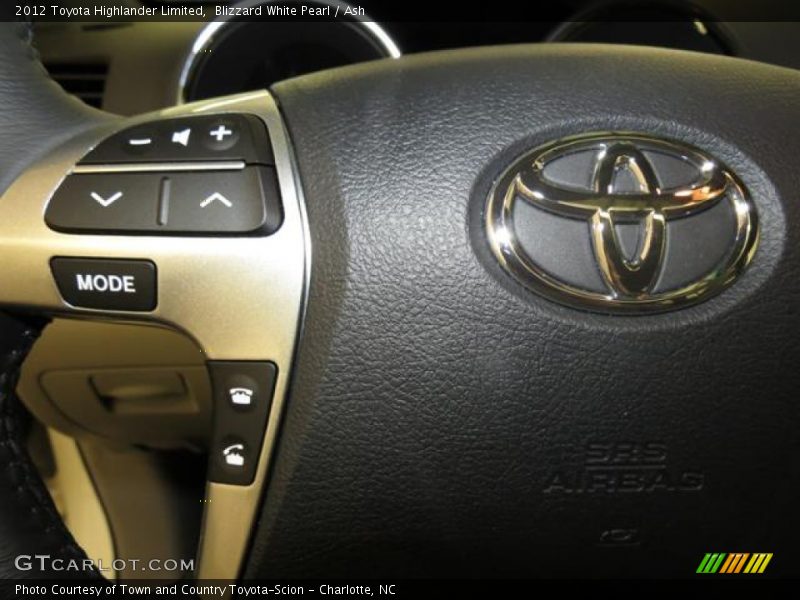 Blizzard White Pearl / Ash 2012 Toyota Highlander Limited