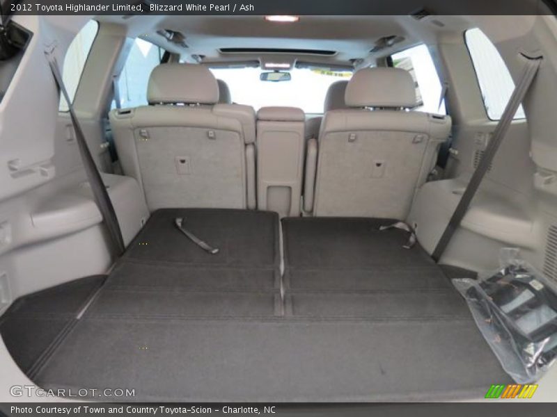 Blizzard White Pearl / Ash 2012 Toyota Highlander Limited