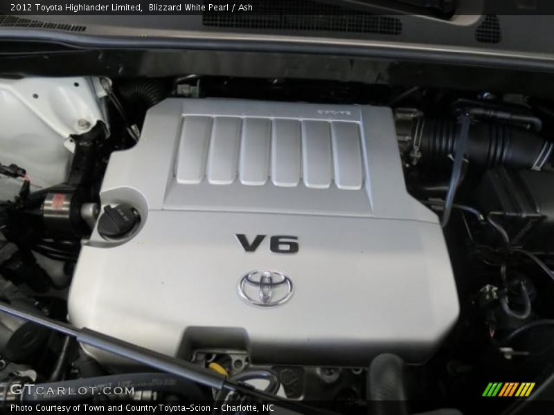 Blizzard White Pearl / Ash 2012 Toyota Highlander Limited