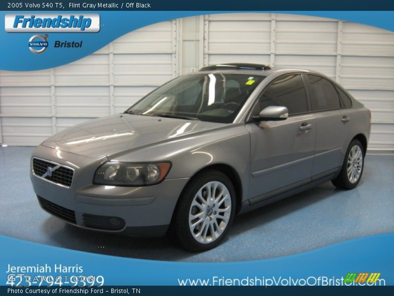 Flint Gray Metallic / Off Black 2005 Volvo S40 T5