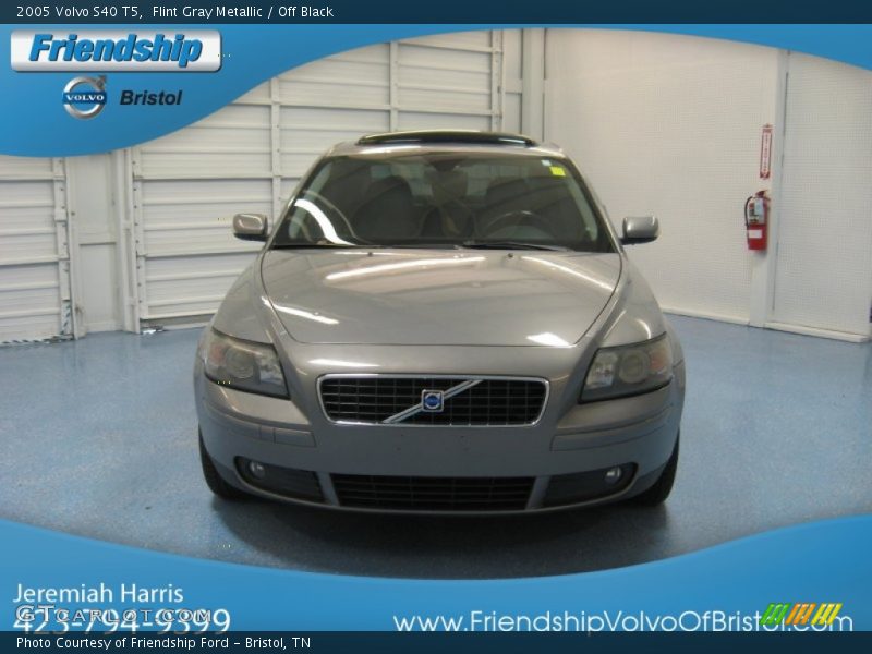 Flint Gray Metallic / Off Black 2005 Volvo S40 T5