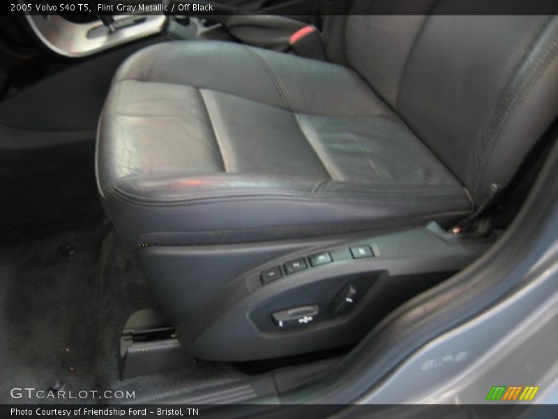 Flint Gray Metallic / Off Black 2005 Volvo S40 T5