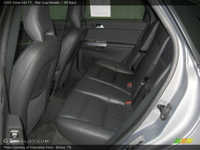 Flint Gray Metallic / Off Black 2005 Volvo S40 T5