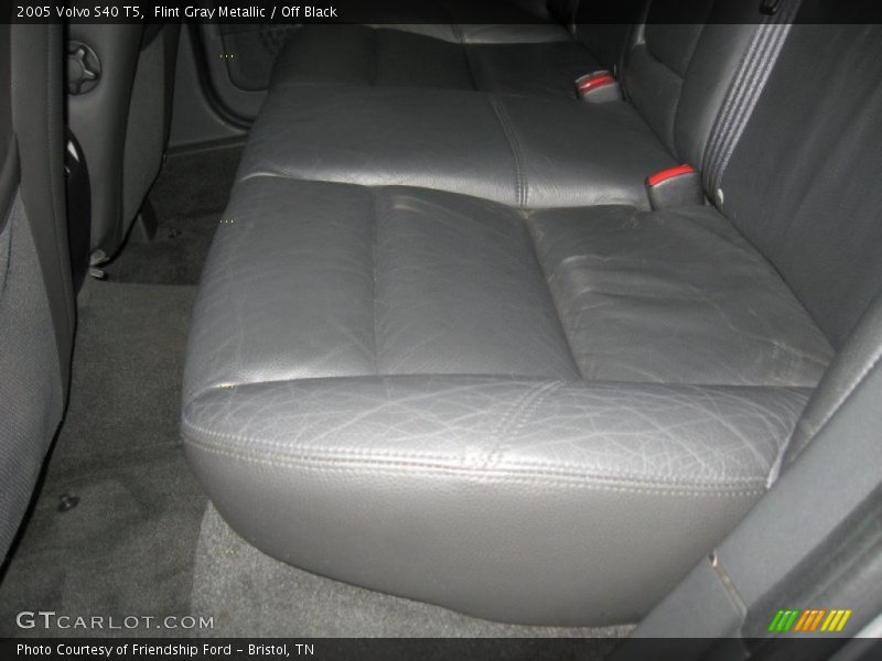 Flint Gray Metallic / Off Black 2005 Volvo S40 T5