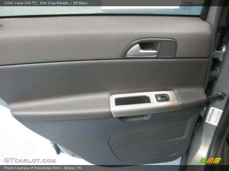 Flint Gray Metallic / Off Black 2005 Volvo S40 T5