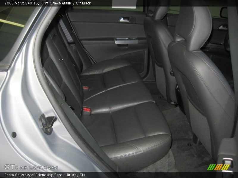 Flint Gray Metallic / Off Black 2005 Volvo S40 T5