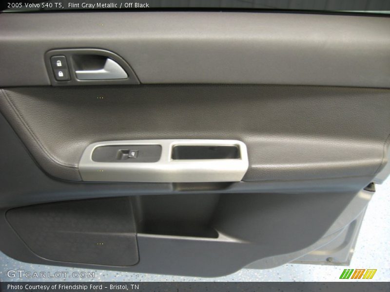 Flint Gray Metallic / Off Black 2005 Volvo S40 T5