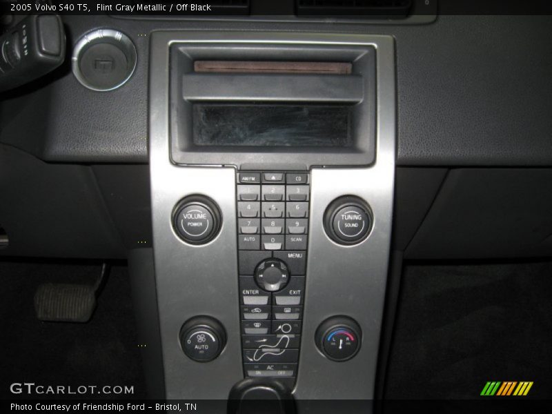 Flint Gray Metallic / Off Black 2005 Volvo S40 T5