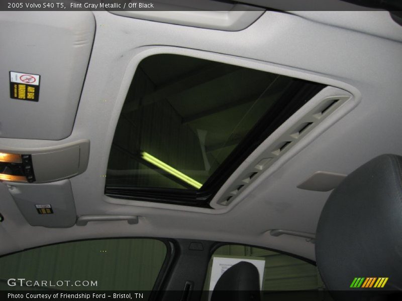 Flint Gray Metallic / Off Black 2005 Volvo S40 T5
