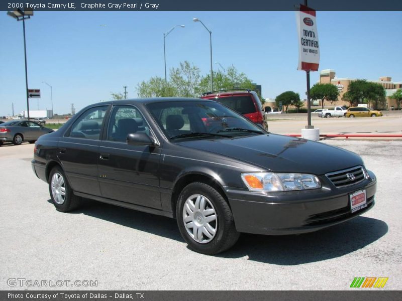Graphite Gray Pearl / Gray 2000 Toyota Camry LE