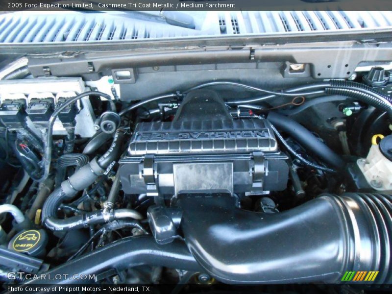  2005 Expedition Limited Engine - 5.4 Liter SOHC 24V VVT Triton V8