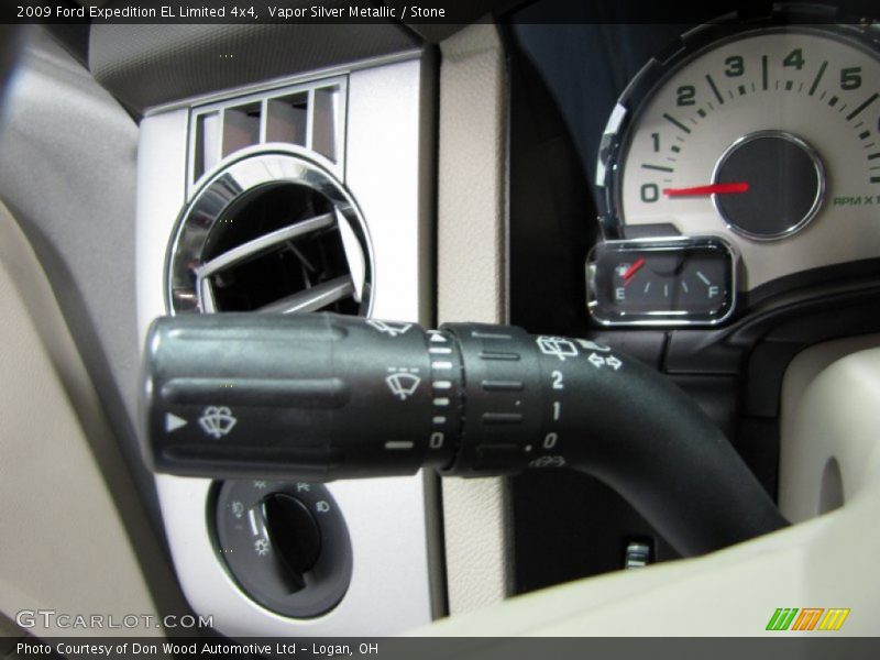 Controls of 2009 Expedition EL Limited 4x4
