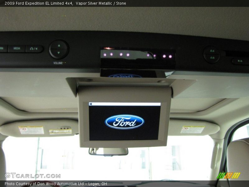 Entertainment System of 2009 Expedition EL Limited 4x4