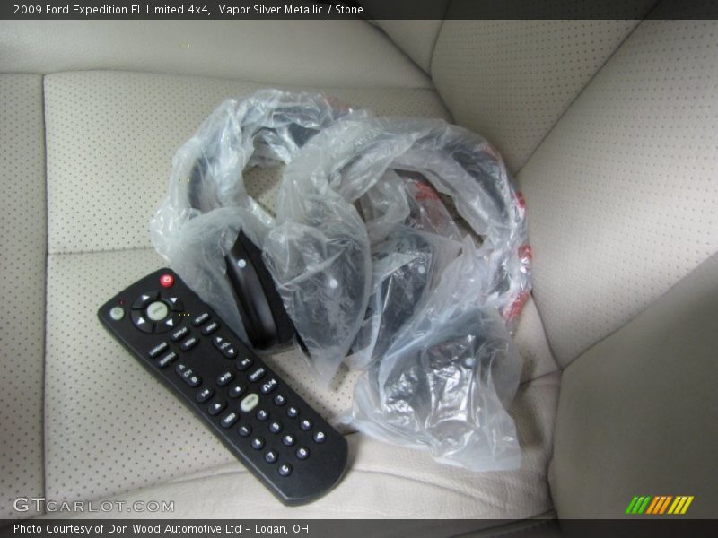 Vapor Silver Metallic / Stone 2009 Ford Expedition EL Limited 4x4