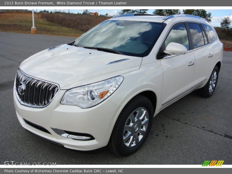 Front 3/4 View of 2013 Enclave Premium