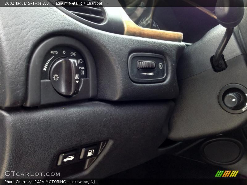 Controls of 2002 S-Type 3.0