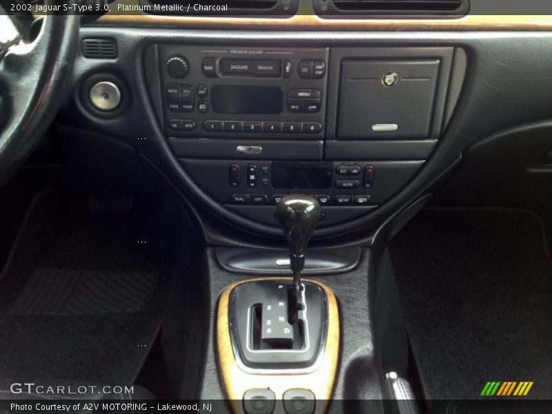 Controls of 2002 S-Type 3.0