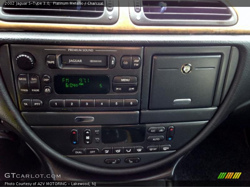 Controls of 2002 S-Type 3.0