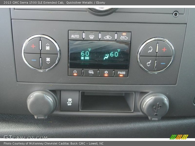 Quicksilver Metallic / Ebony 2013 GMC Sierra 1500 SLE Extended Cab