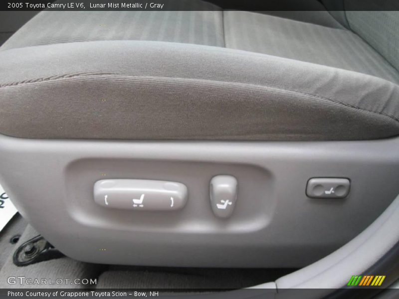 Lunar Mist Metallic / Gray 2005 Toyota Camry LE V6