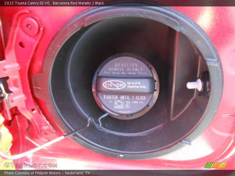 Barcelona Red Metallic / Black 2013 Toyota Camry SE V6