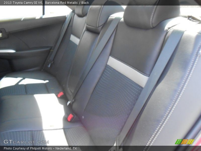 Barcelona Red Metallic / Black 2013 Toyota Camry SE V6