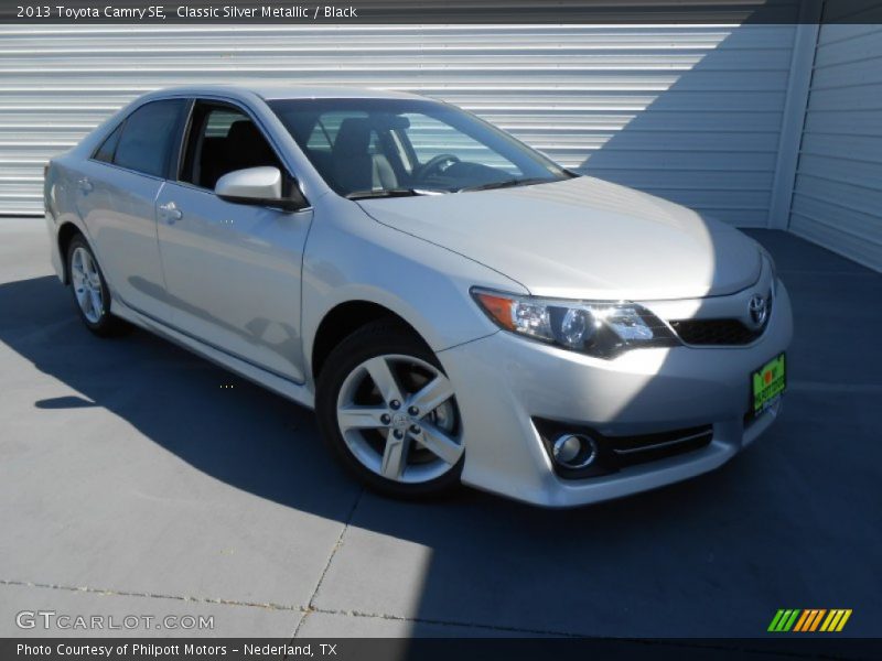 Classic Silver Metallic / Black 2013 Toyota Camry SE