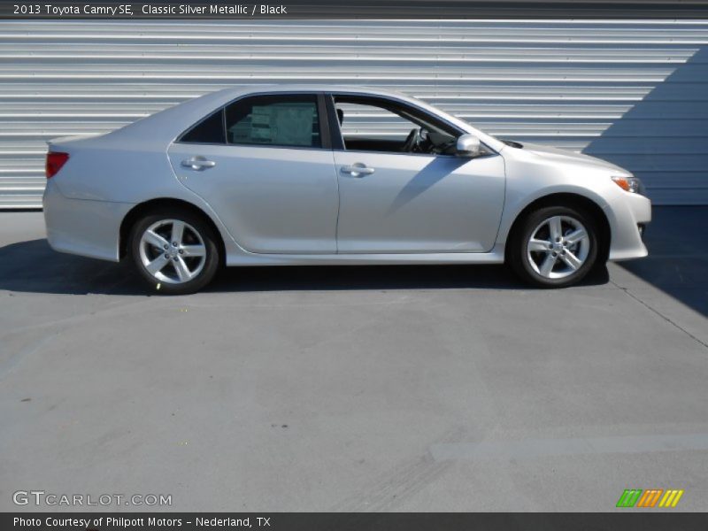 Classic Silver Metallic / Black 2013 Toyota Camry SE